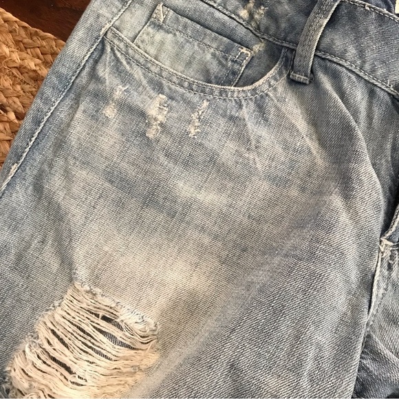 👖 2.1 Distressed Denim Jeans - Picture 6 of 16